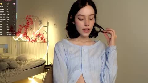 Lia  online show from 3, 10, 2025