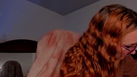 Snapshot of liahilton_ chatting on 17, 1, 2025 lh6 9c online show from 17, 1, 2025