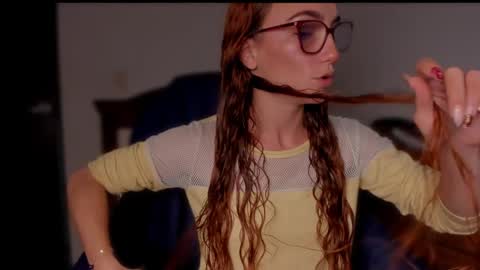 Snapshot of liahilton_ chatting on 5, 2, 2025 lh6 9c online show from 5, 2, 2025