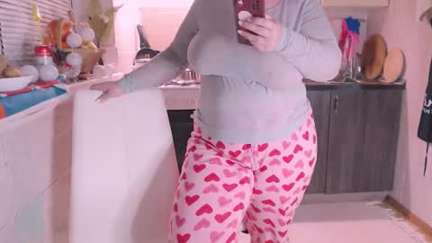 Snapshot of liahsofty chatting on 31, 12, 2024 miss Lia colection for travel online show from 31, 12, 2024