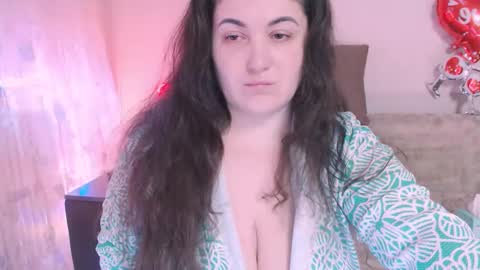 Snapshot of liahsofty chatting on 2, 3, 2025 miss Lia colection for travel online show from 2, 3, 2025