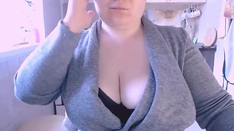 Snapshot of liahsofty chatting on 21, 9, 2025 miss Lia colection for travel online show from 21, 9, 2025