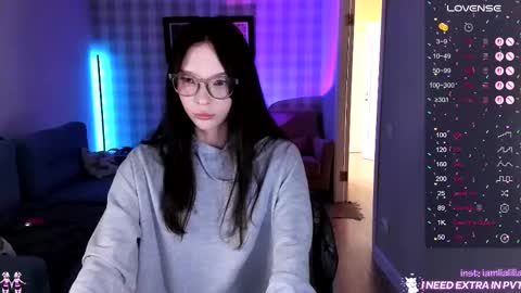 lialilia online show from 8, 10, 2025