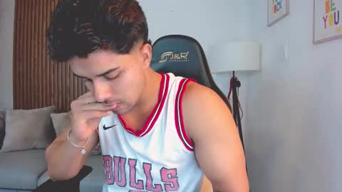 Liam Collins online show from 28, 10, 2025