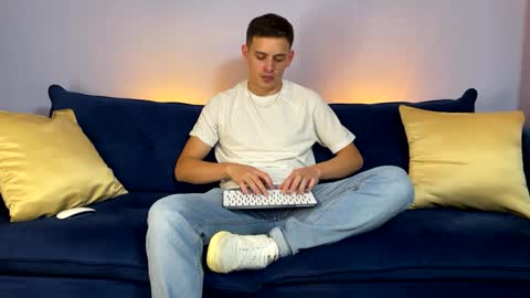 Liam online show from 19, 1, 2025