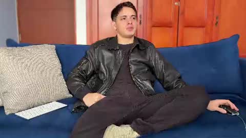 Snapshot of liam_enzho chatting on 12, 7, 2026 Liam online show from 12, 7, 2026