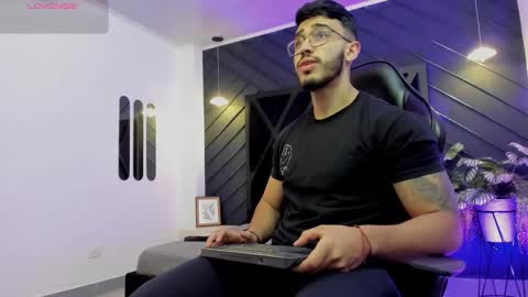 LIAM KLEIN online show from 11, 10, 2025