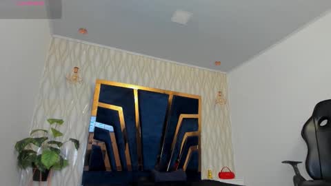 LIAM KLEIN online show from 6, 1, 2026