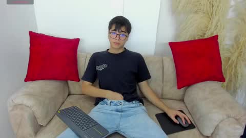 Snapshot of liam_orion chatting on 8, 3, 2025 LIAM online show from 8, 3, 2025