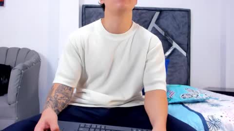 Snapshot of liam_saint chatting on 4, 2, 2026 Call me Lian online show from 4, 2, 2026