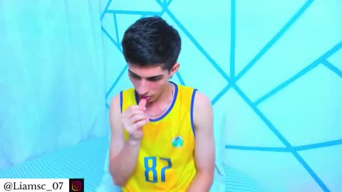 Liam scott77 online show from 7, 2, 2026