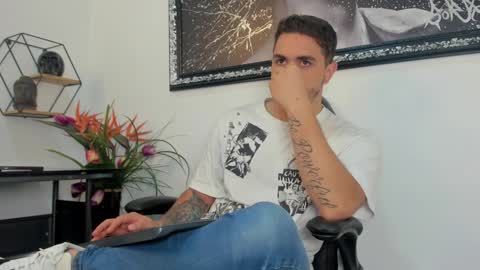 Snapshot of liam_walk chatting on 31, 1, 2025 Liam online show from 31, 1, 2025