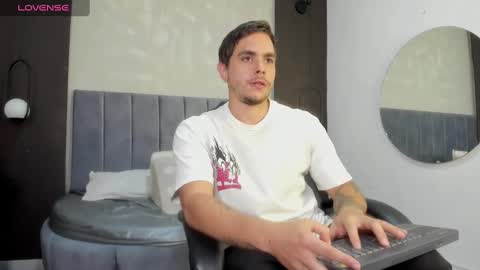 Snapshot of liam_walk chatting on 12, 3, 2025 Liam online show from 12, 3, 2025