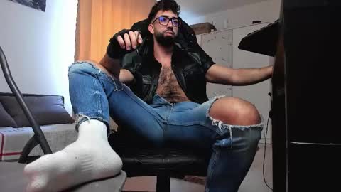 Liam online show from 4, 2, 2026