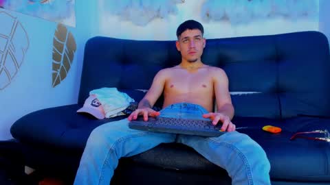 Liam online show from 4, 4, 2026