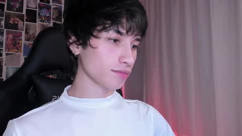 Snapshot of liamelf chatting on 8, 3, 2025 Liam online show from 8, 3, 2025