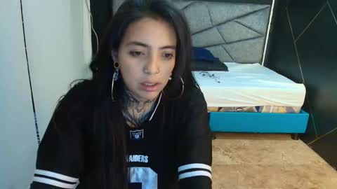 L I A M O N R O E online show from 19, 11, 2025