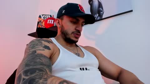 Snapshot of liamreigns_ chatting on 25, 2, 2025 liam online show from 25, 2, 2025