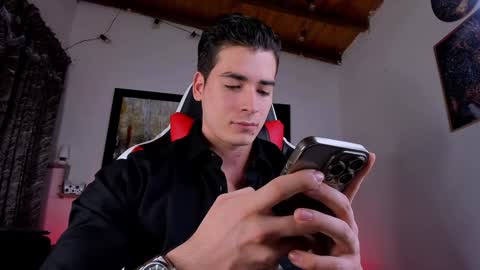 liamwyatt_ online show from 1, 1, 2025