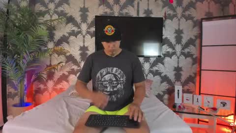 Snapshot of liana_asaff chatting on 3, 3, 2025 Mistress Liana - Sir Asaf online show from 3, 3, 2025