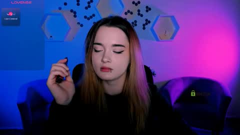 Little Liana  online show from 28, 11, 2025