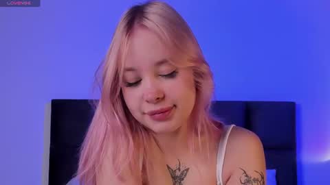 Snapshot of lianaughtybaker chatting on 12, 6, 2026 Lia online show from 12, 6, 2026
