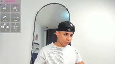 Snapshot of lianfox_ chatting on 12, 6, 2026 lianfox_ online show from 12, 6, 2026