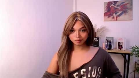 Snapshot of lianna_fox69 chatting on 4, 6, 2026 CALL ME LIANNA online show from 4, 6, 2026