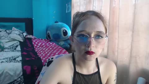 Lia Roberts online show from 11, 2, 2025