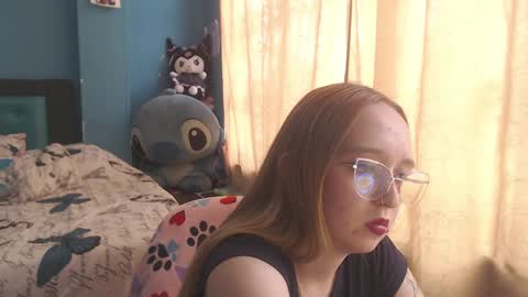 Lia Roberts online show from 10, 3, 2025