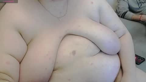 Snapshot of licablack chatting on 16, 12, 2025 LicaBlack online show from 16, 12, 2025