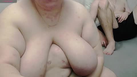 Snapshot of licablack chatting on 19, 12, 2025 LicaBlack online show from 19, 12, 2025