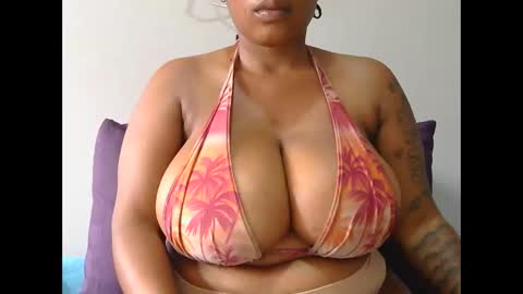 Snapshot of lickabletash98 chatting on 19, 2, 2025 lickabletash98 online show from 19, 2, 2025