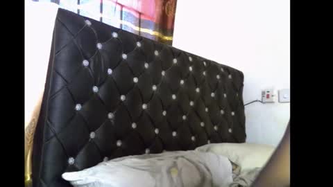 lickmefuckmex online show from 8, 11, 2025