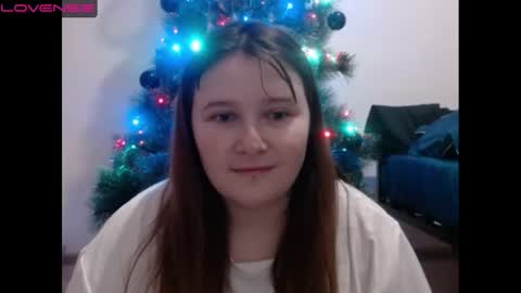 light_lunaa online show from 1, 1, 2025