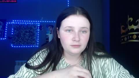light_lunaa online show from 7, 5, 2026