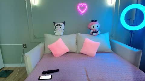 Lihn Pham online show from 29, 11, 2025