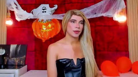 liiacollins online show from 21, 10, 2025
