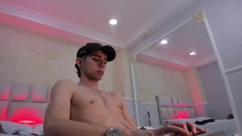 L I I A M online show from 10, 2, 2025