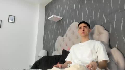 L I I A M online show from 11, 2, 2025