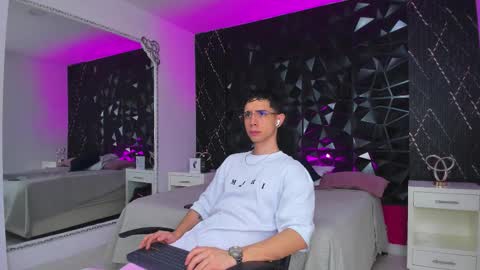 L I I A M online show from 14, 9, 2025