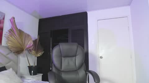 liilithstone online show from 4, 4, 2026