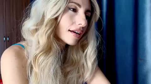 Mia                   Onlyfans link -  online show from 10, 9, 2025