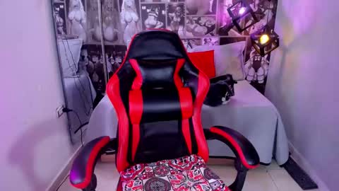 Snapshot of lil_cey chatting on 10, 10, 2025 Lili Cey online show from 10, 10, 2025