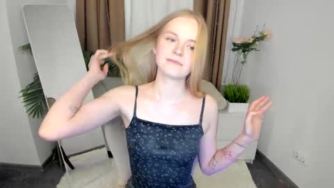 Snapshot of lil_cookie_monster chatting on 4, 3, 2026 Erica online show from 4, 3, 2026