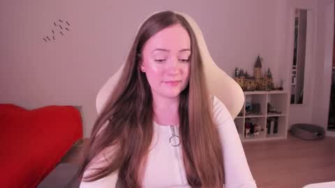 Snapshot of lil_happiness chatting on 9, 11, 2025 for free registration 3 online show from 9, 11, 2025