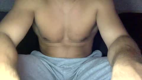 Snapshot of lil_i chatting on 4, 7, 2026 LIL i online show from 4, 7, 2026