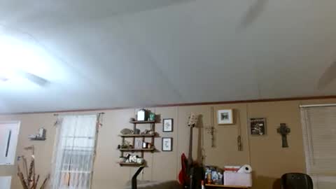 lil_luluvert online show from 8, 4, 2026