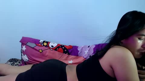 Snapshot of lil_sweetgirl4u chatting on 19, 2, 2025 lil_sweetgirl4u online show from 19, 2, 2025
