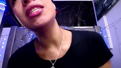   online show from 10, 2, 2025